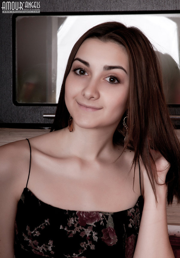 Камилла, 19